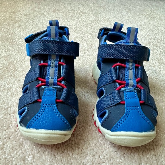 Cat & Jack - Toddler Teri Apparel Water Shoes - Size: 7 - Picture 3 of 9